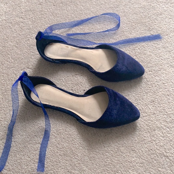 Clasic Velvet Flats - Picture 1 of 5